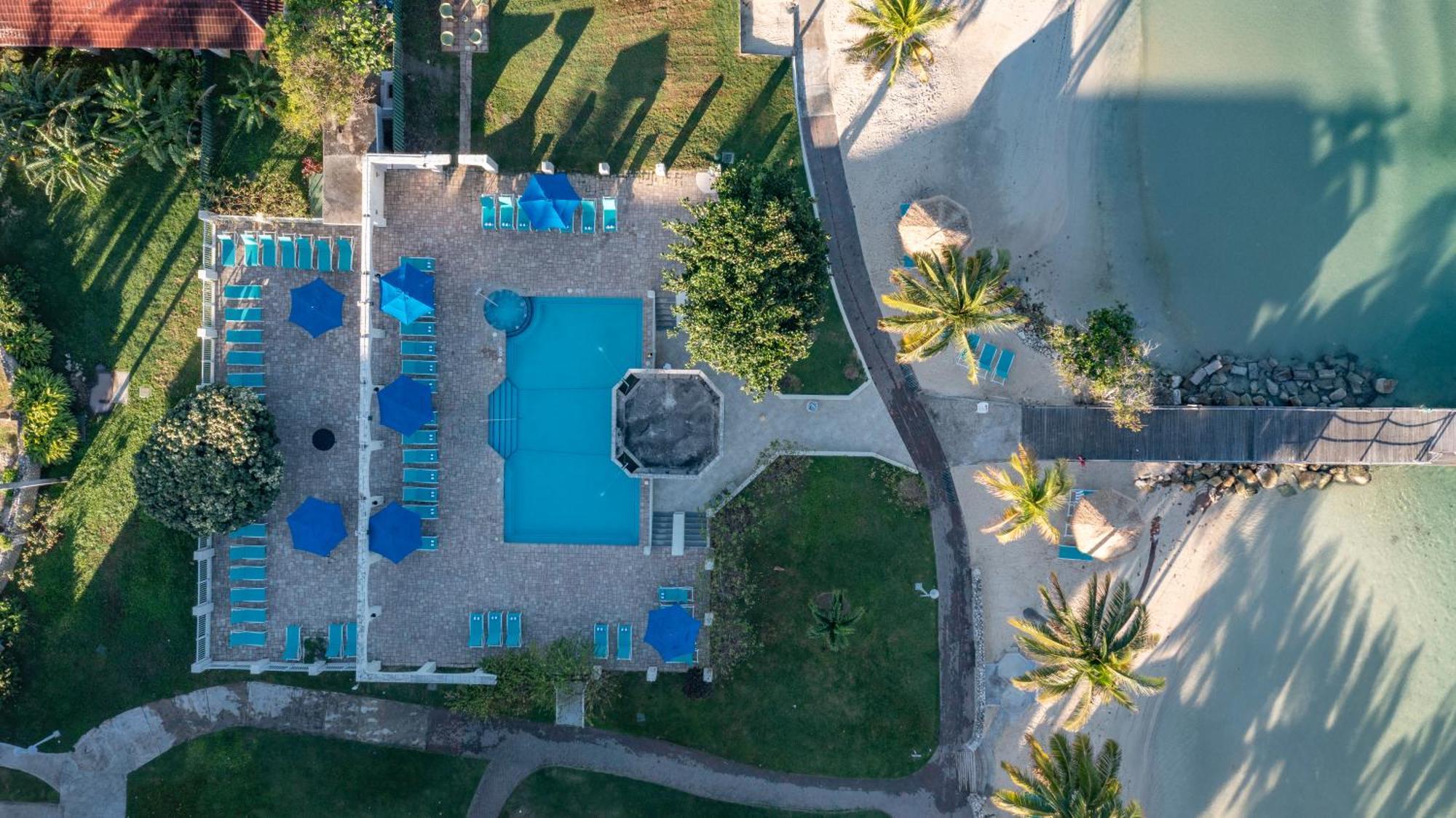 Catalonia Montego Bay Hotel Bagian luar foto